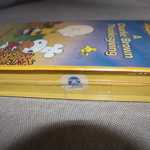 3/$28❤️1973 A Charlie Brown Thanksgiving VHS 1996 Peanuts Classic clamshell tape - Picture 8 of 8